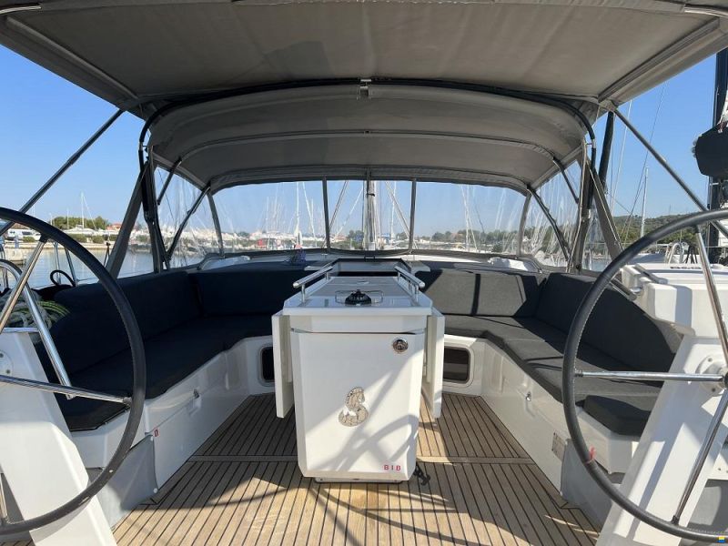 Beneteau Oceanis 51.1
