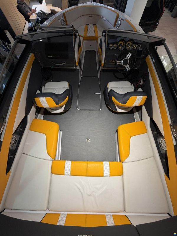 Glastron HH Series GTS 225
