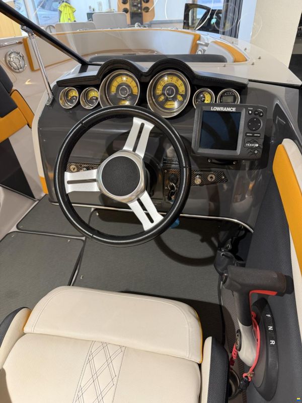 Glastron HH Series GTS 225