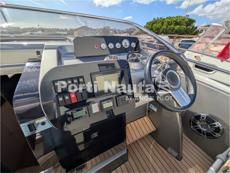 Cranchi Endurance 30