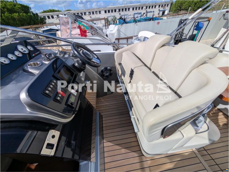 Cranchi Endurance 30