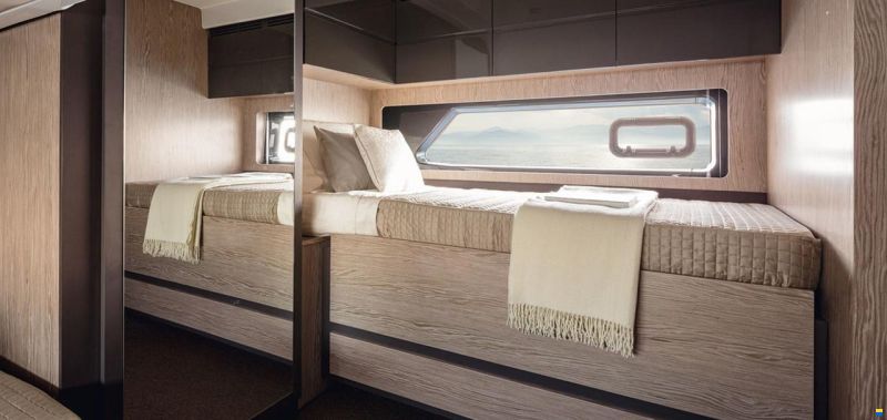 Azimut Atlantis 43