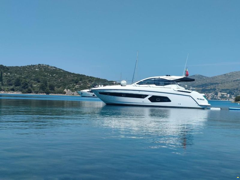 Azimut Atlantis 43