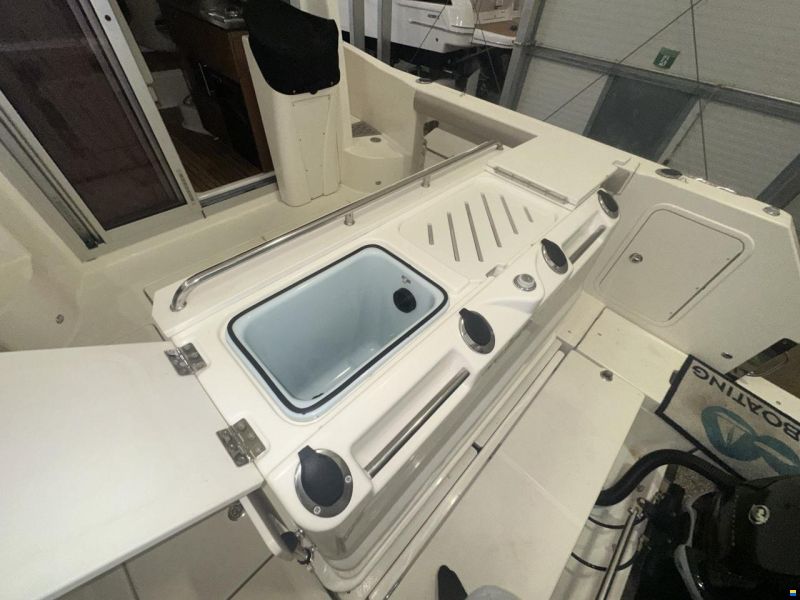 Quicksilver CAPTUR 905 PILOTHOUSE