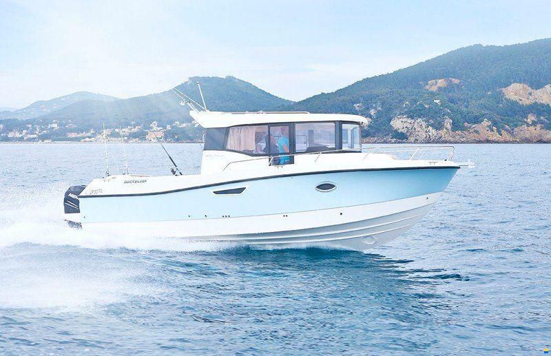 Quicksilver CAPTUR 905 PILOTHOUSE