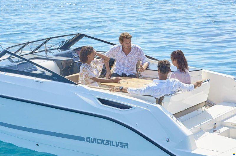 Quicksilver ACTIV 755 CRUISER