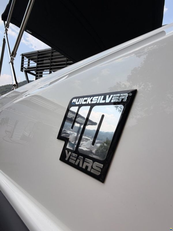 Quicksilver 605 Open