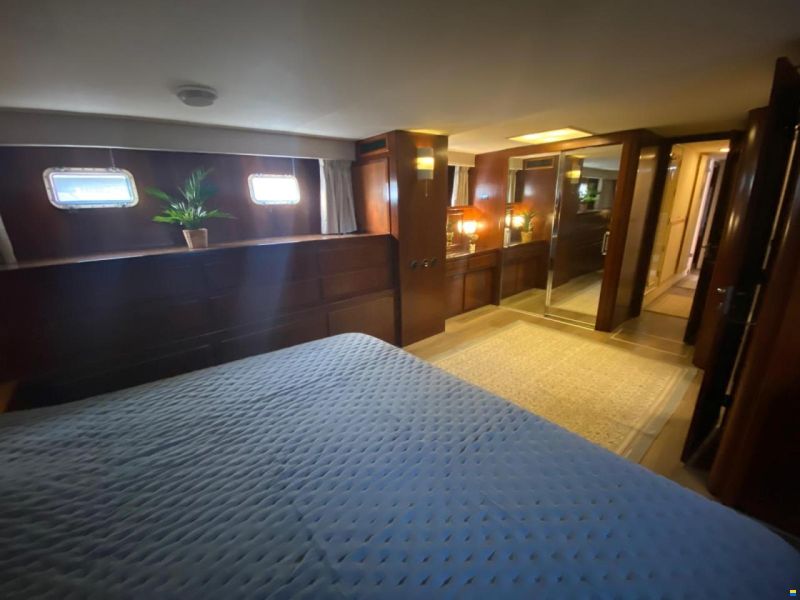Hatteras 70 Fly ( Varend Woonschip )