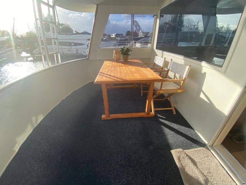 Hatteras 70 Fly ( Varend Woonschip )