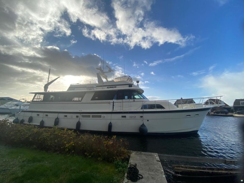 Hatteras 70 Fly ( Varend Woonschip )