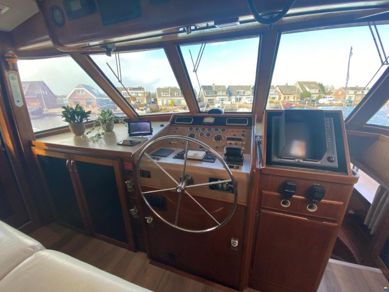 Hatteras 70 Fly ( Varend Woonschip )