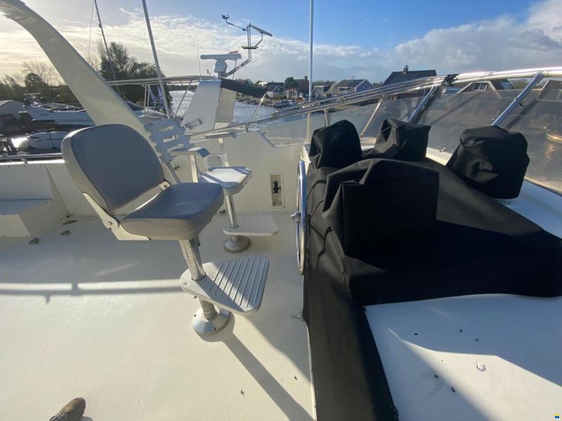 Hatteras 70 Fly ( Varend Woonschip )