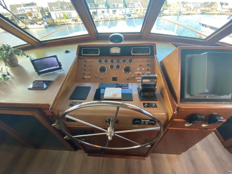 Hatteras 70 Fly ( Varend Woonschip )