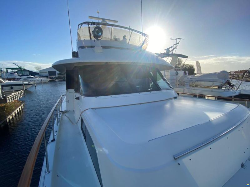 Hatteras 70 Fly ( Varend Woonschip )