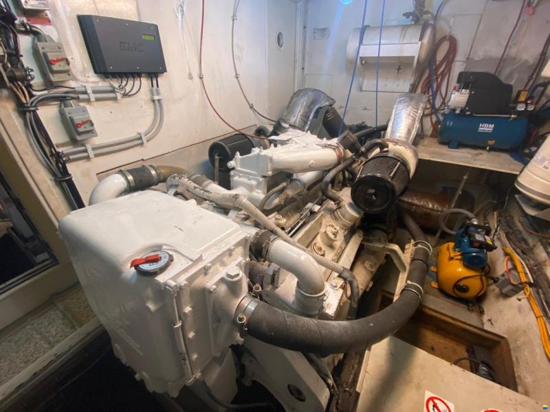 Hatteras 70 Fly ( Varend Woonschip )