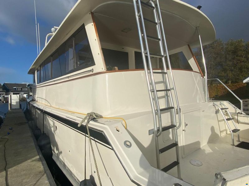 Hatteras 70 Fly ( Varend Woonschip )