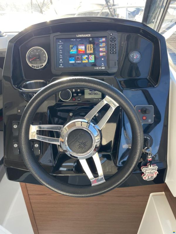 Jeanneau Merry Fisher 795