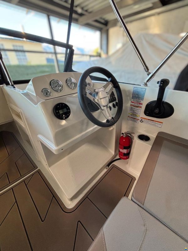 Quicksilver 525 Axess