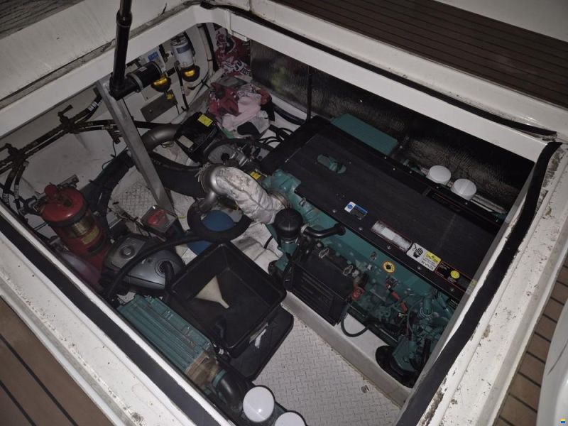 Cruisers 390 Coupe