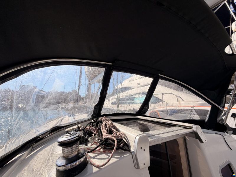Beneteau Oceanis 37