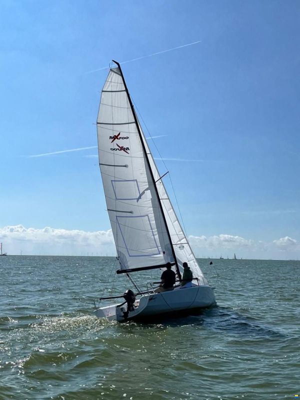 MX 700