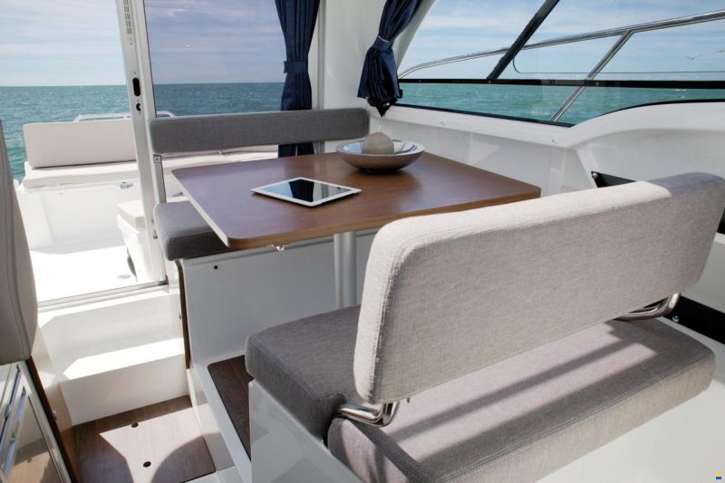 Beneteau Antares 8
