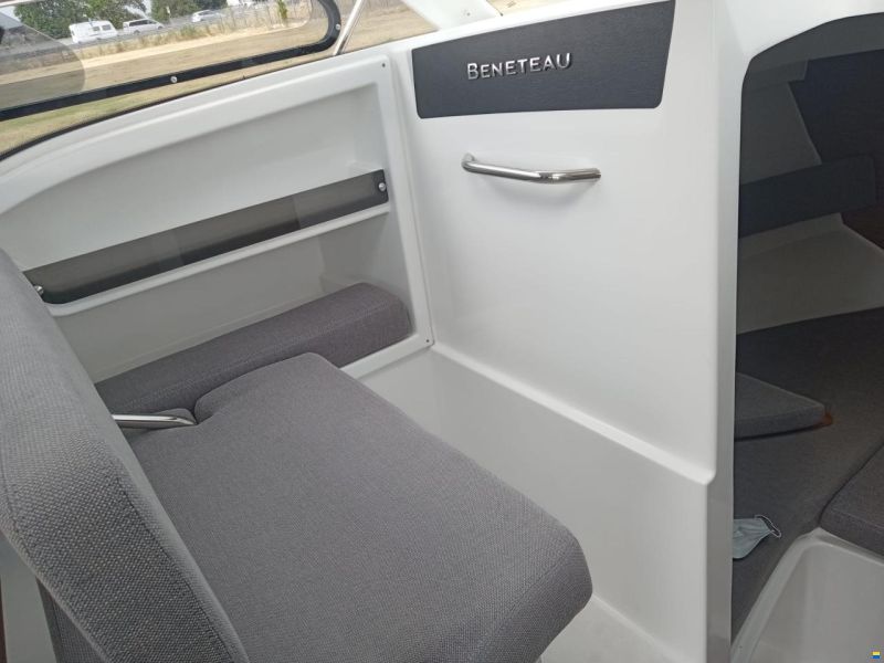 Beneteau Antares 8