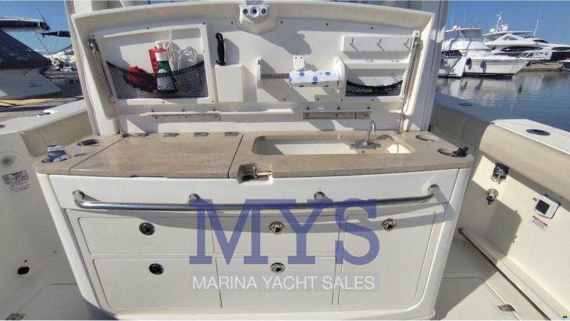 Boston Whaler 380 Outrage