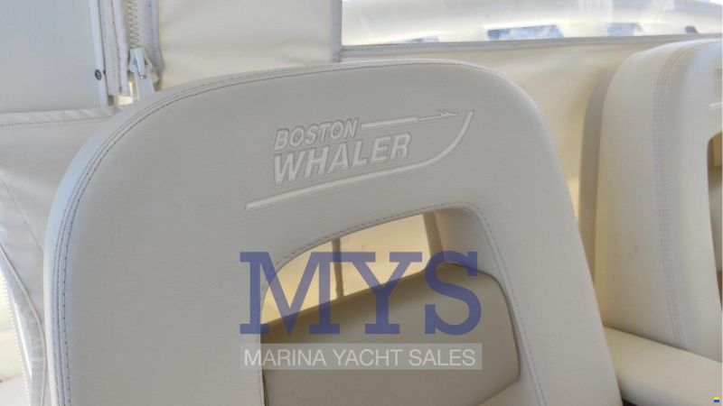 Boston Whaler 380 Outrage