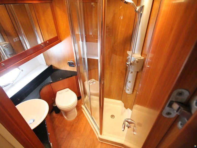Sunseeker Manhattan 66