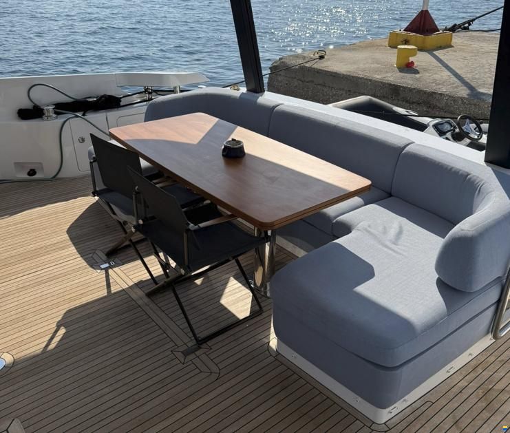 Azimut 68 FLY