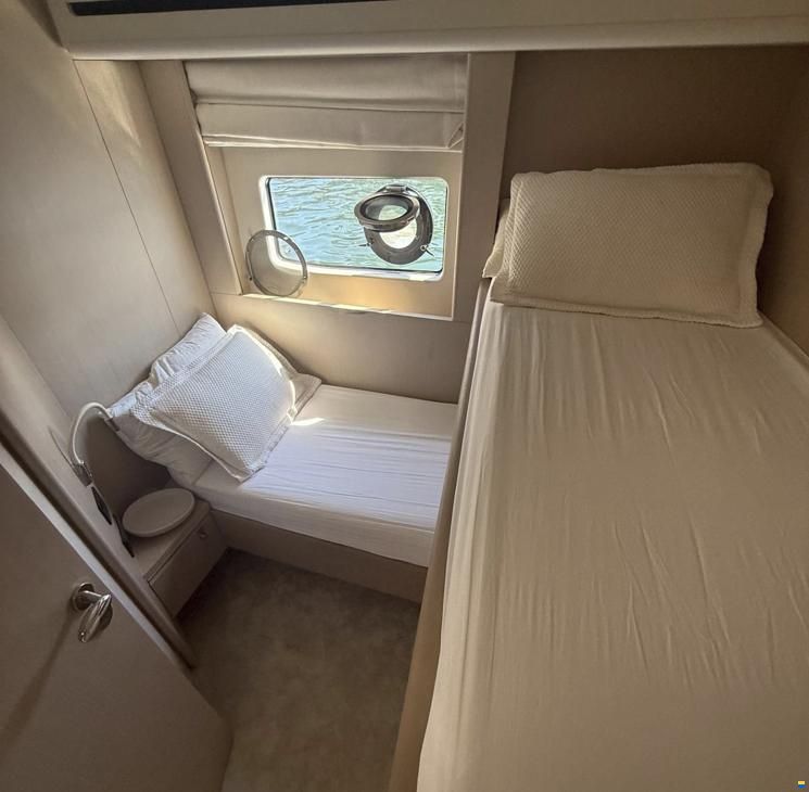 Azimut 68 FLY