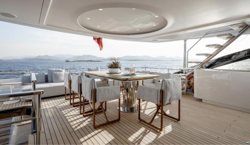 Azimut Grande 38 Trideck