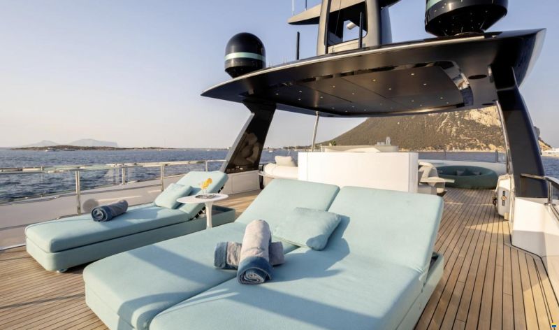 Azimut Grande 38 Trideck