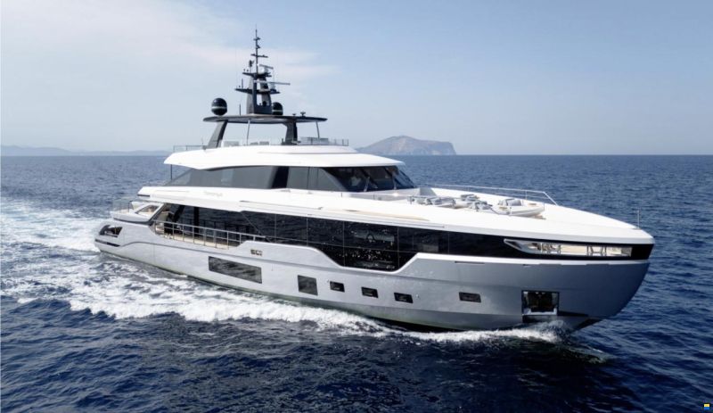 Azimut Grande 38 Trideck