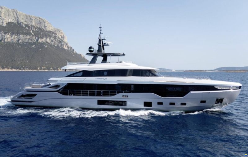 Azimut Grande 38 Trideck
