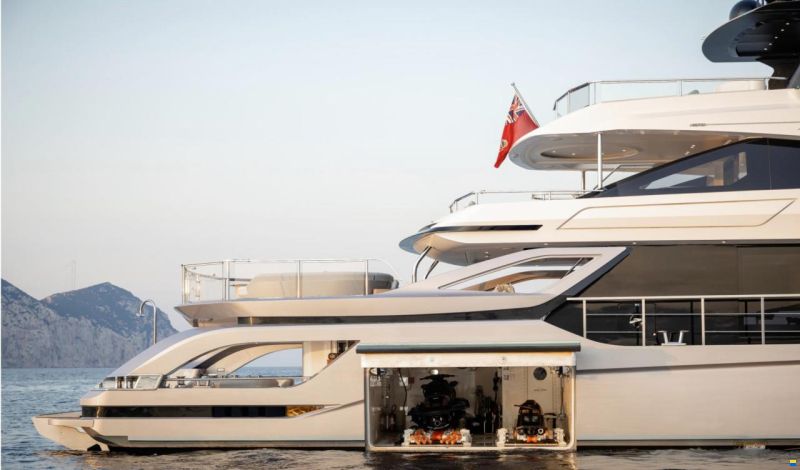 Azimut Grande 38 Trideck