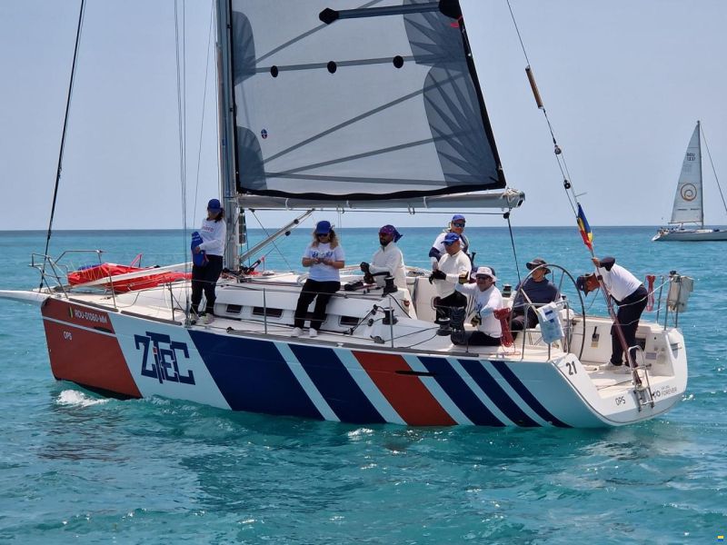 Beneteau First 35