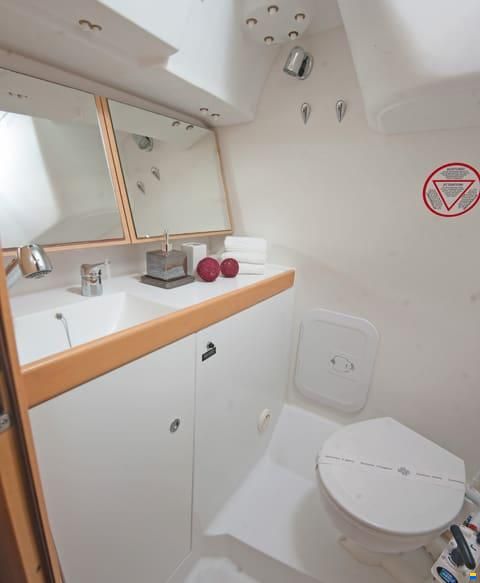 Beneteau First 35