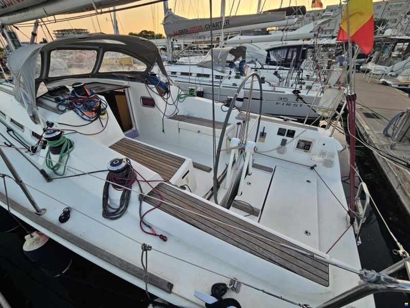 Beneteau First 35