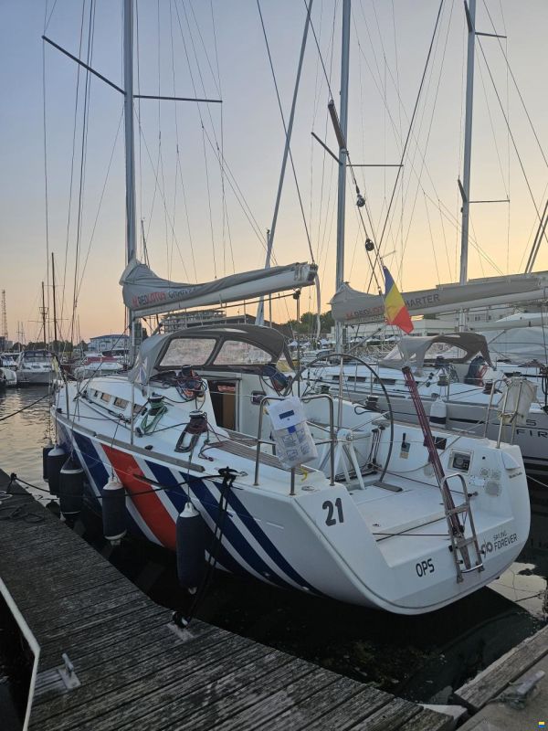 Beneteau First 35