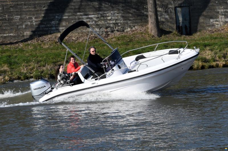Ranieri Voyager 17