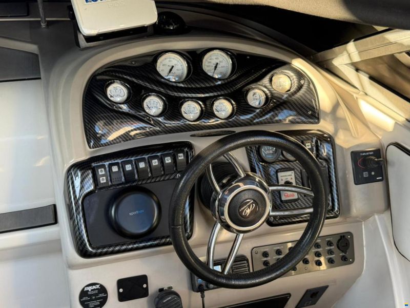 Monterey 270
