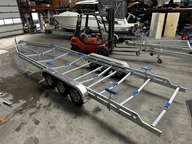 Vlemmix Stallingstrailer Vlemmix 10 m 3×1800 kg