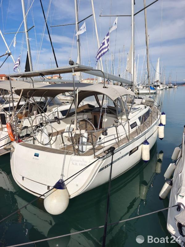 Bavaria Cruiser 37