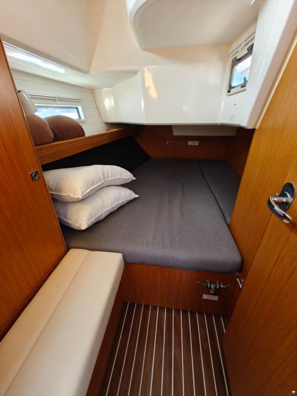 Bavaria Cruiser 37