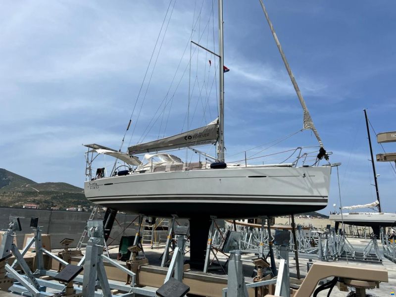 Beneteau First 35