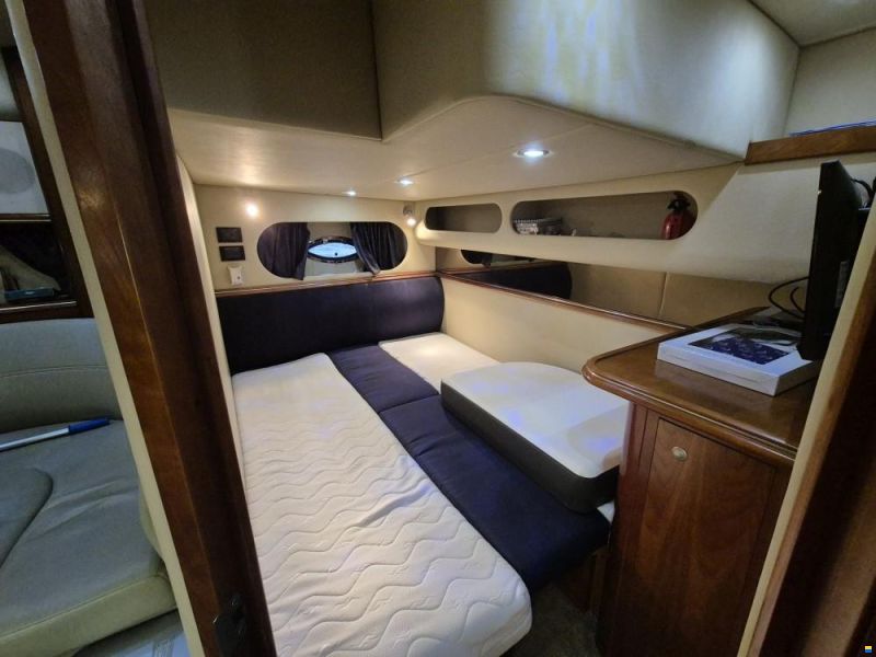 Cruisers 370 Express