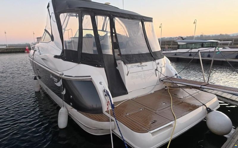 Cruisers 370 Express