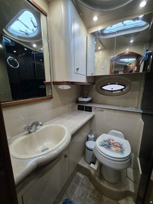 Cruisers 370 Express